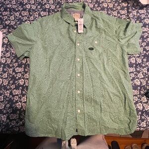 L.L. Bean Men's Leafy Green Button Down Shirt